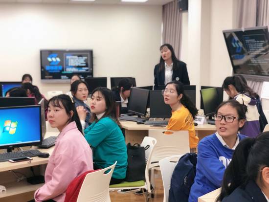 说明: C:\Users\Administrator\Desktop\5月初员工座谈会\18级三年制员工座谈会\18级三年制员工座谈会\1ecf8f02-a7b8-4e56-b808-34ab22646377.jpg